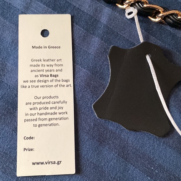 Greek calf quilted leather bag with gold chains - Picture 6 of 11